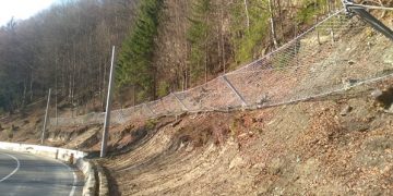 Constructorul a anunțat finalizarea lucrărilor de consolidare, stabilizare și protecție a versanților de pe DN18, în Pasul Gutâi