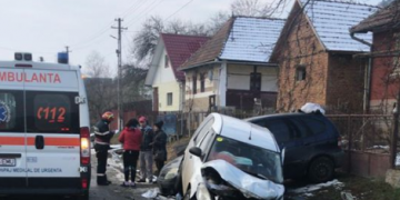 Accident deosebit de grav, trei persoane rănite. A intervenit și elicopterul SMURD
