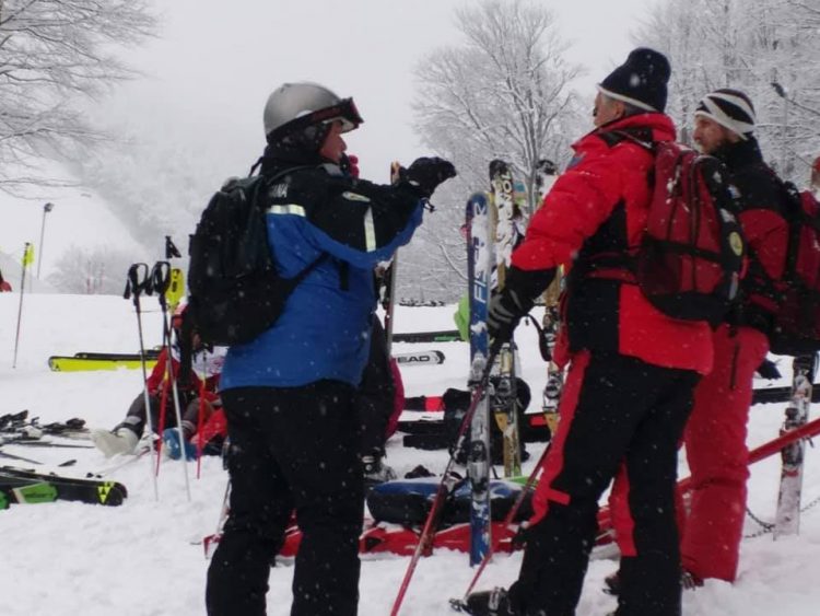 Recomandările jandarmilor montani maramureşeni pentru siguranţa turiştilor în minivacanţa de 24 ianuarie