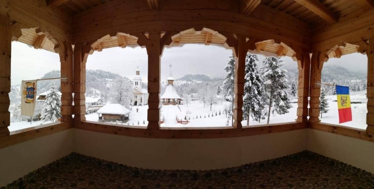 Duminică are loc hramul de iarnă al Mănăstirii Moisei