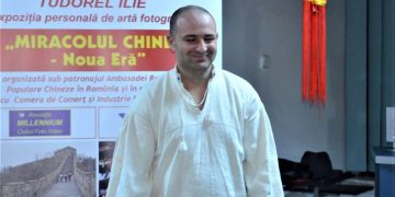 Vineri a avut loc vernisajul expoziției de artă fotografică itinerantă „Miracolul Chinez-Noua Eră”