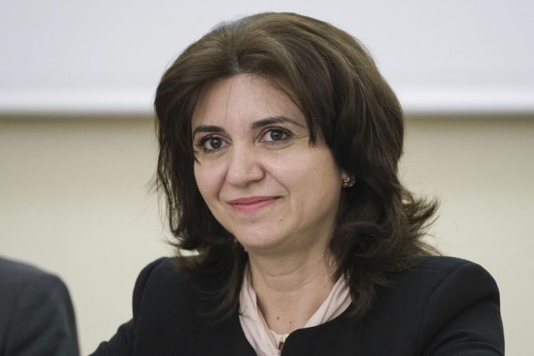 Cum schimbă PNL vechii inspectori școlari cu membri de la partid, iar ministrul face fix pe dos față de cum a promis