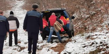 O persoană şi-a rupt piciorul după ce a căzut în pădure, în Baia Sprie. Intervin pompierii şi salvamontiştii