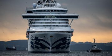 Un al doilea român depistat cu coronavirus la bordul vasului „Diamond Princess”