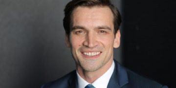 Ordonanţa pe Sănătate a fost semnată de manechinul Andrei Baciu, secretar de stat