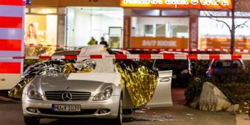 Dublu atac sângeros în Germania. Nouă oameni ucişi şi cinci răniţi, criminalii au fost găsiţi morţi de poliţie