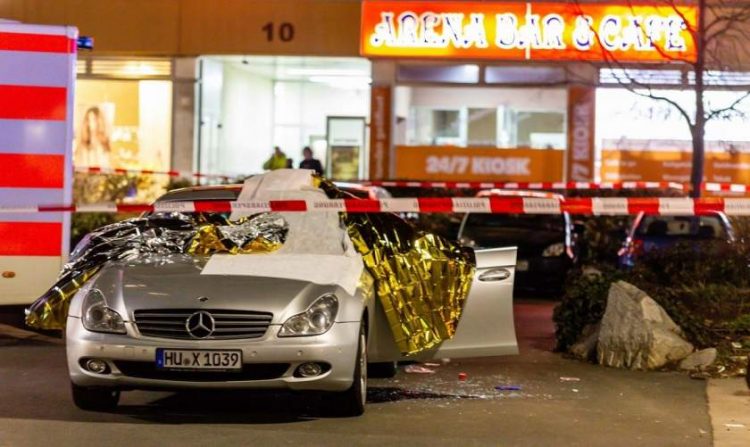 Dublu atac sângeros în Germania. Nouă oameni ucişi şi cinci răniţi, criminalii au fost găsiţi morţi de poliţie