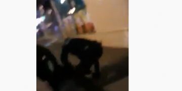 Băimărean încătuşat în plină stradă de poliţişti. Totul a fost filmat de soţia victimei – video