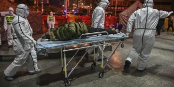 Bilanțul total al deceselor din cauza coronavirusului se ridică la 1.011 în China continentală și 1.013 la nivel global