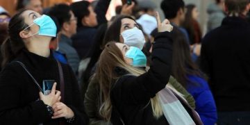 Epidemia de isterie e mai gravă decât infecția cu coronavirus. Radiografia cifrelor