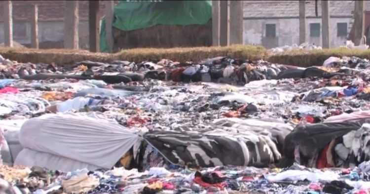 Gunoaiele străinilor, importate pe furiş şi ascunse în satele României