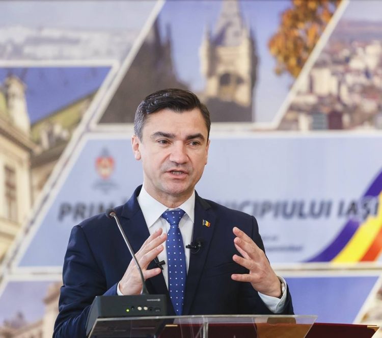 PNL încearcă să-l convingă pe Mihai Chirica să fie candidatul liberalilor la primăria Iași. Decizia provoacă scandal în filială