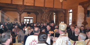 Parastas de şase săptămâni pentru părintele greco-catolic Călin Bot din Botiza