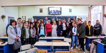 Promovarea profesiei de polițist în cadrul programului “Școala Altfel”, la Liceul Teoretic “Emil Racoviță” din Baia Mare