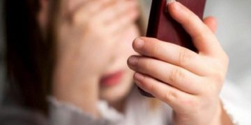 Poliţiştii din Tăuţii Măgherăuş au reţinut un bărbat bănuit de hărţuirea, şantajul şi ameninţarea unei minore