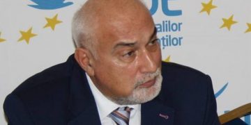 Societatea civilă, tăcută în guvernarea PNL. Vosganian: Nu s-a adunat nici țipenie care să protesteze