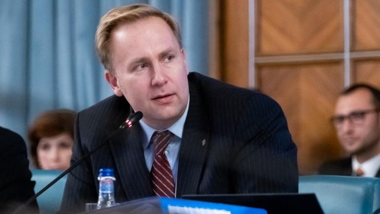 Noi informații despre mailul pe care ministrul Sănătății, Victor Costache, l-a trimis lui Andrei Baciu, medicul devenit celebru în Guvernul Cioloș