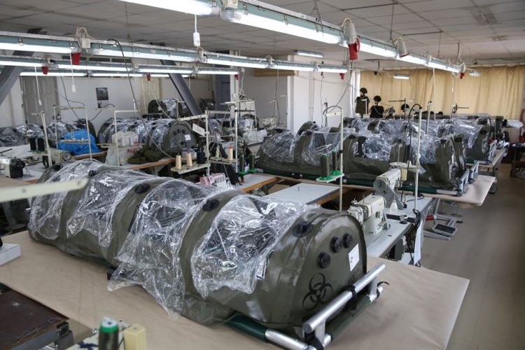 Primele 15 izolete produse în România, recepţionate de MApN şi un nou proiect militar de cercetare, pregătit pentru omologare