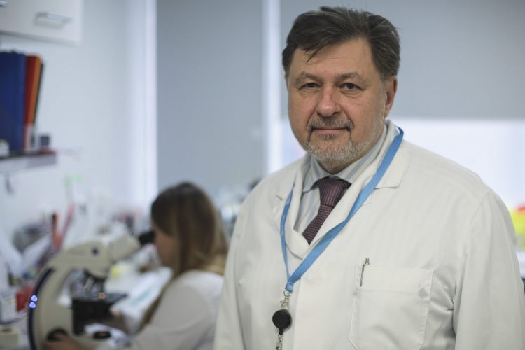 Profesorul Alexandru Rafila: ‘România va depăși luni pragul de 2.000 de cazuri de coronavirus’