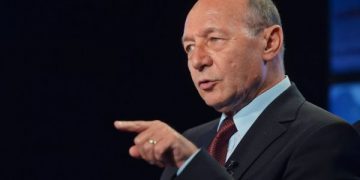 Băsescu: Ne va costa enorm ezitarea lui Iohannis. România e deja infestată, va face explozie