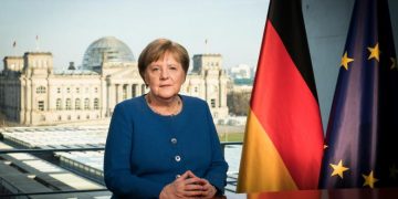 Angela Merkel intră în izolare la domiciliu