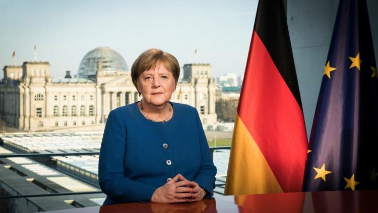 Angela Merkel intră în izolare la domiciliu