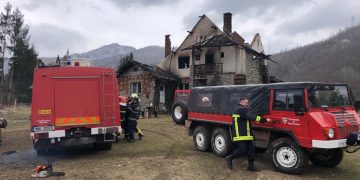 Cabană transformată în scrum la Vișeu de Sus – FOTO