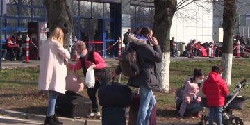 În plină pandemie, aproape 100 de români din Iaşi au plecat la muncă în Germania
