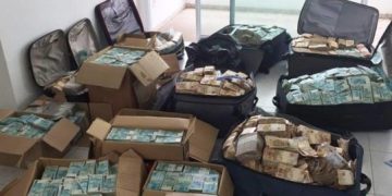 Sumă uriașă de euro falși reținută de poliție