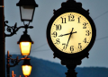 România trece în această noapte la ora de vară