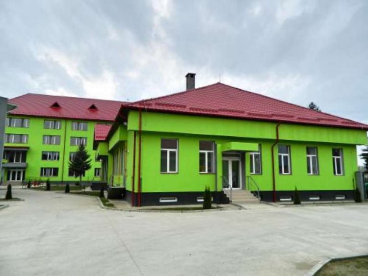 Veşti îngrijorătoare din centrul zonal de carantină  din Sighet: „Am fost aduși ca animalele într-un țarc. Suntem lăsați în voia sorții…”