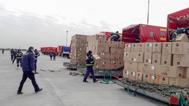 45 de tone de echipamente medicale aduse din Coreea de Sud cu o aeronavă NATO