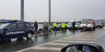 Convoi de maşini la intrarea în Baia Mare, maşini intrate pe la Petea. Toate persoanele vor intra în carantină
