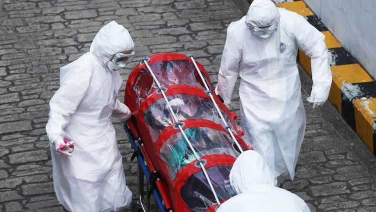 Maramureșeancă dusă cu izoleta la Spitalul de Boli Infecțioase. Este suspectă de coronavirus