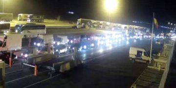 Scandal la frontieră după ce mai multe familii au minţit că vin din Germania, deşi veneau din Italia