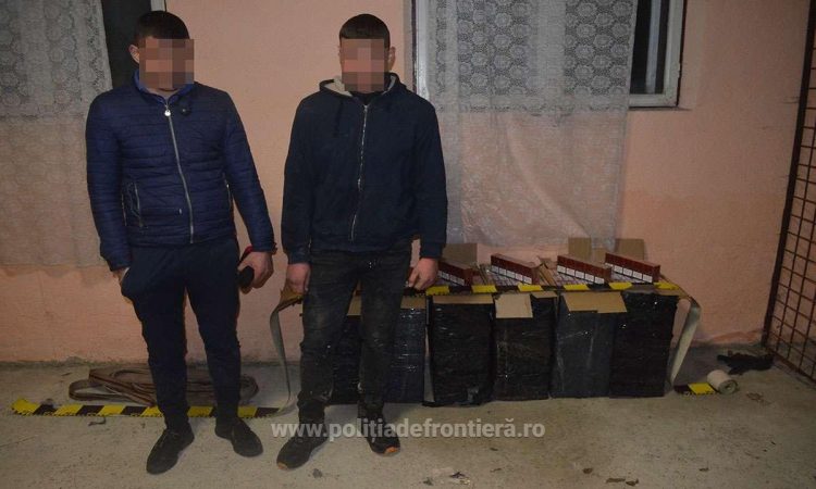 Doi ucraineni și un român cercetați pentru contrabandă și peste 7.000 pachete cu țigări confiscate