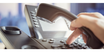 Linie telefonică permanentă pentru persoanele aflate în izolare la domiciliu sau în carantină