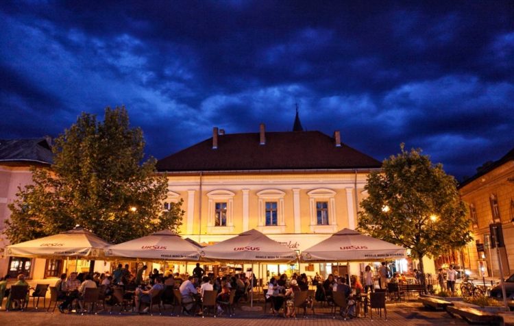 Coronavirus România: Restaurantele, barurile și cafenele vor fi închise