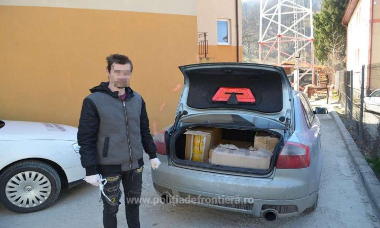 Şi-a modificat sistemul de închidere al portbagajului pentru a ascunde țigări de contrabandă în valoare de 29.000 lei