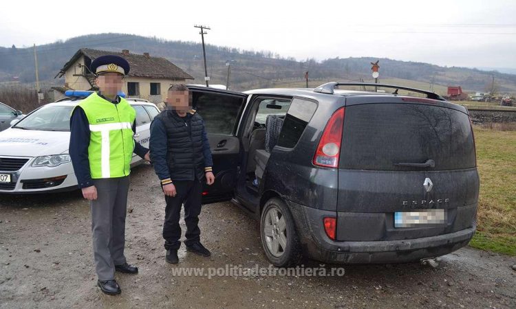 Mașină ticsită cu țigări și un cetățean ucrainean reținut de polițiștii de frontieră din Sarasău