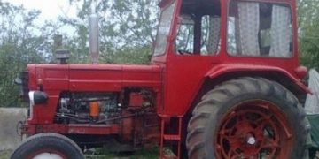 Bărbat din Trestia, cercetat după ce s-a urcat beat şi fără permis la volanul unui tractor