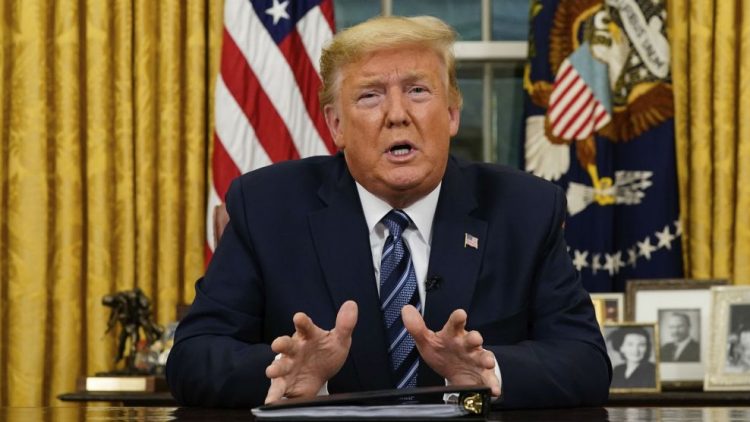 Trump suspendă călătoriile din Europa către SUA. Interdicţia se aplică celor care au fost în Spaţiul Schengen cu 14 zile înainte