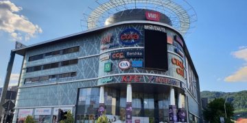 Decizii CJSU: De sâmbătă, 21 martie, se închid mall-urile, rămânând deschise magazinele alimentare şi farmaciile