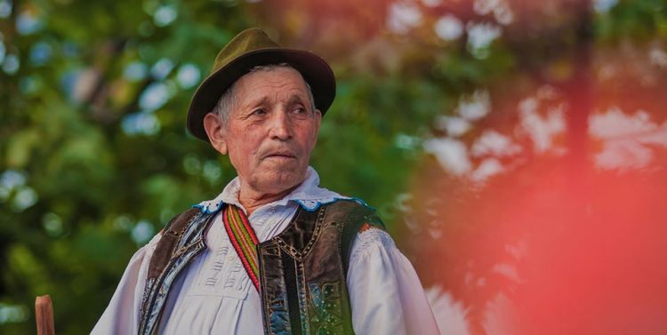 Mesaj disperat pentru un Tezaur uman viu, cetățean de onoare al Maramureșului: „Să him ai Lui Dumnezeu prunci!”