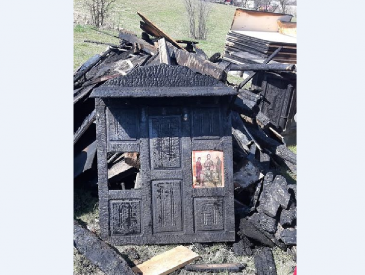 Icoană descoperită neatinsă după un incendiu care a distrus o locuință din Țara Lăpușului