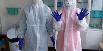 Pregătiri la Spitalul de Pneumoftiziologie. Personalul învață să se echipeze corespunzător – FOTO