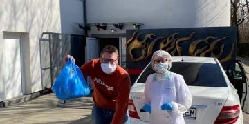 ”Carpatic Studio” are nevoie de susținere pentru a continua campania ”Doar ÎNARMÂNDU-NE” eroii putem salva vieți”!  Aproape 750 de viziere au fost deja donate spitalelor din Maramureș.