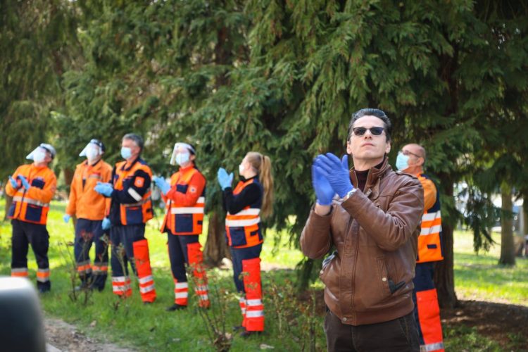 Recunoștința pentru medicii din Baia Mare: „Eroii” au fost aplaudați minute în sir. VIDEO