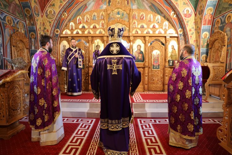 Sfânta Liturghie din Joia Mare în Paraclisul Episcopal din Centrul Eparhial din Baia Mare