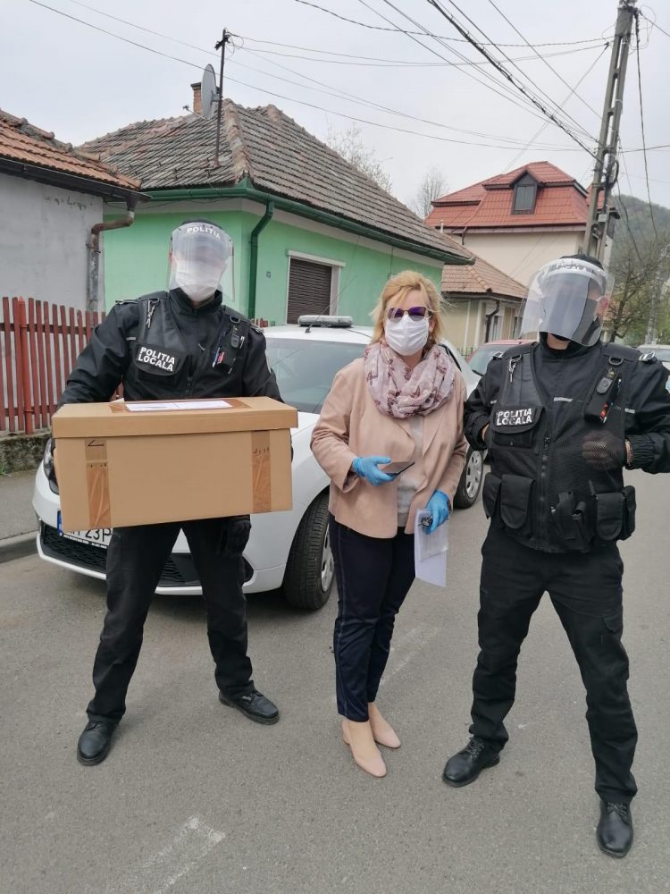 Elevii de la „Lucaciu”, alături de comunitatea băimăreană